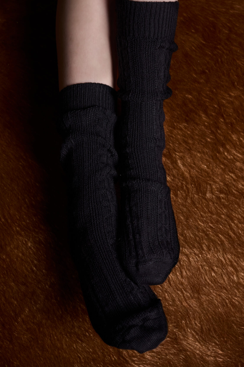 Chunky Cable Merino Socks - Black