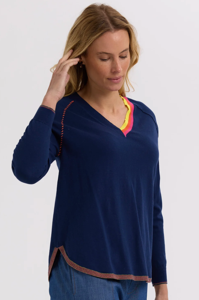 Zaket & Plover Rounded Bottom V Jumper - Navy