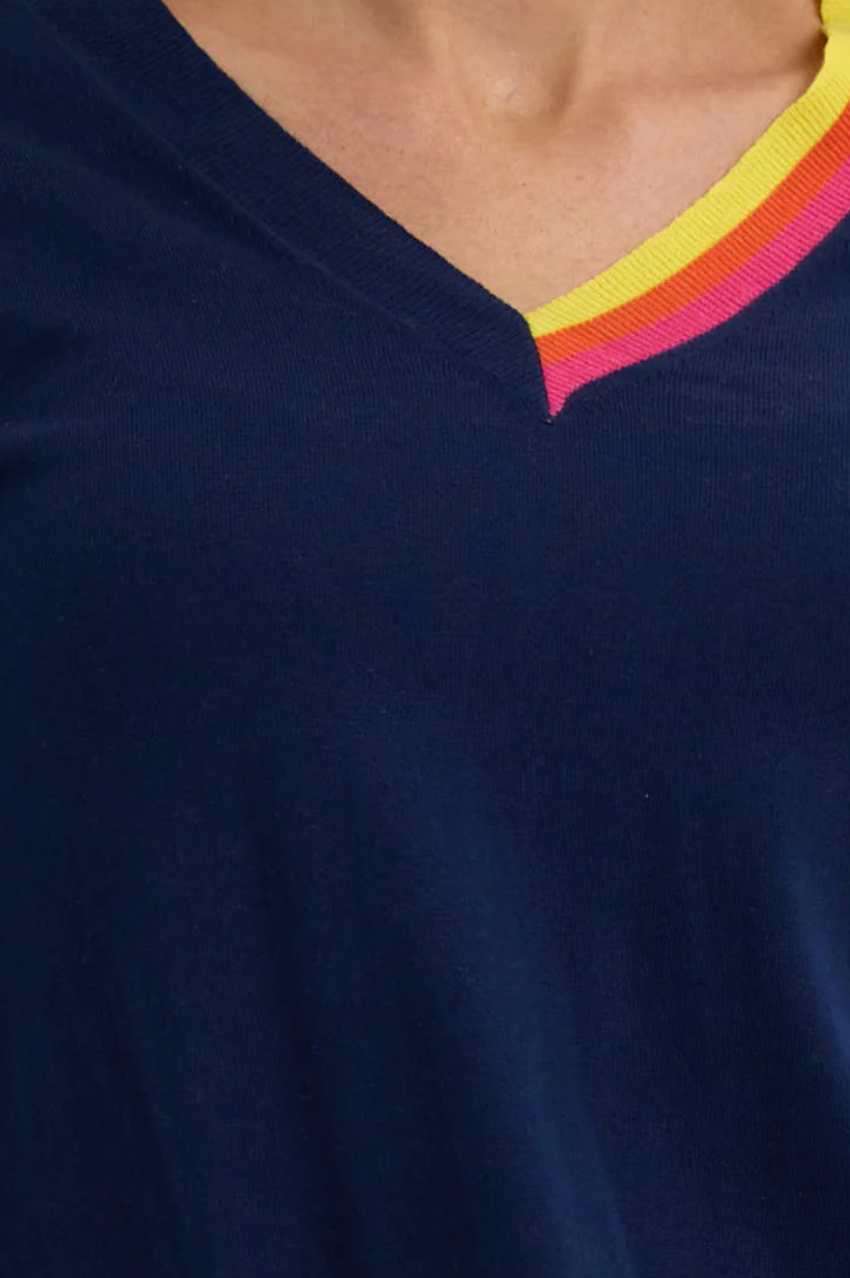 Zaket & Plover Rounded Bottom V Jumper - Navy