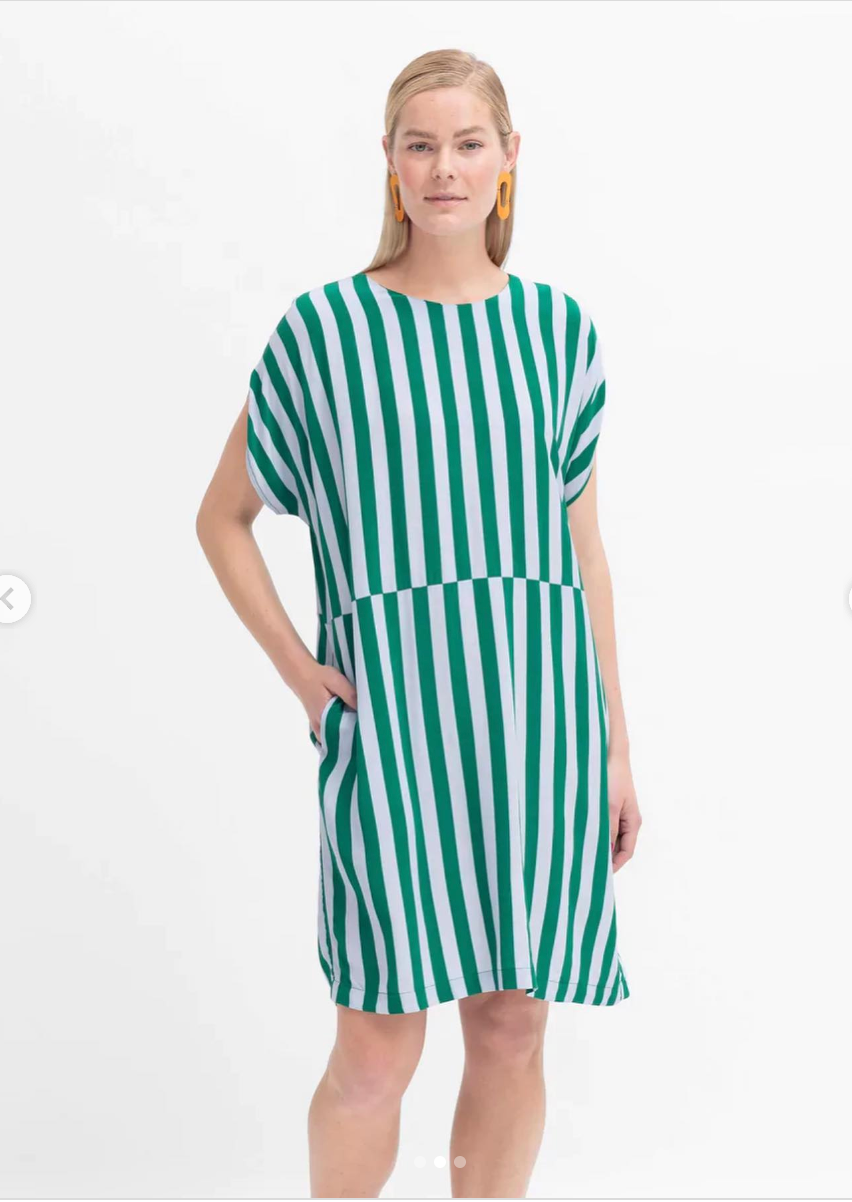 Maika dress lavender/green SIZE 16.