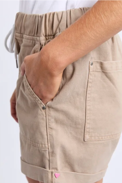 Elm Emma Relaxed Short - Latte