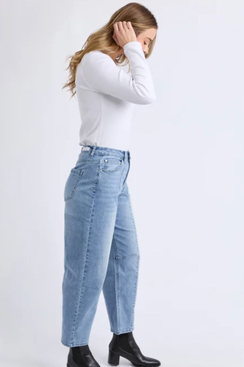 Foxwood Ambrose Barrel Jean - Lt Blue