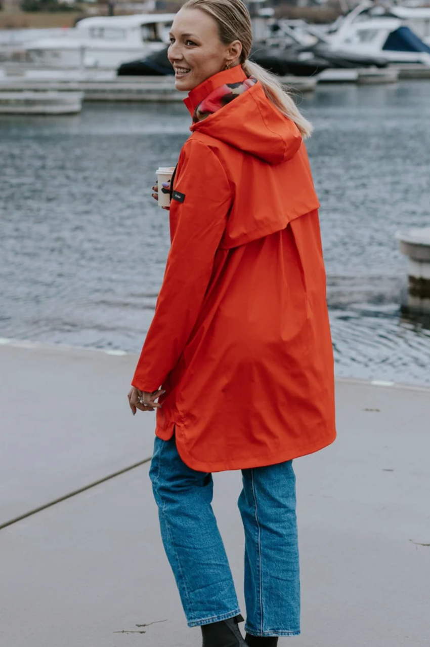 Moke Billie Raincoat - Cherry Tomato/Evie Animal