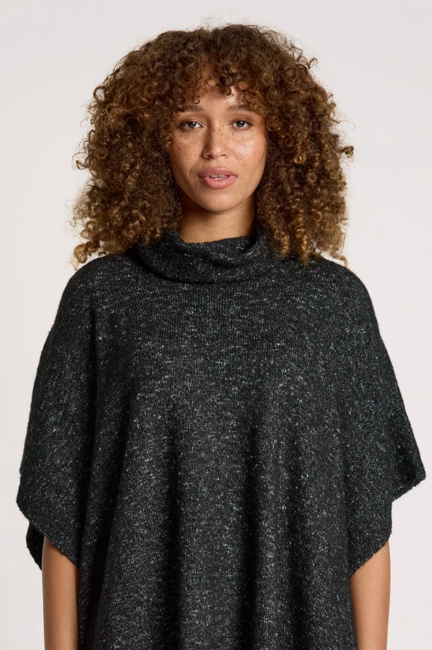 Zarda Poncho - Black