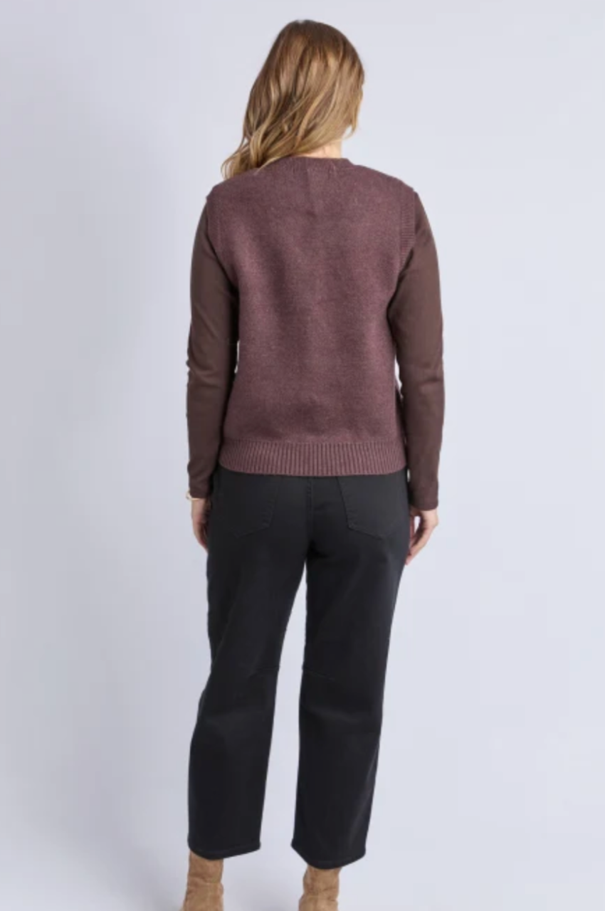 Nordic Vest - Choc/White