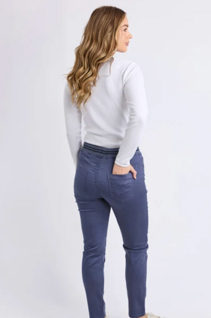 Foxwood Sylvia Jogger - Country Blue