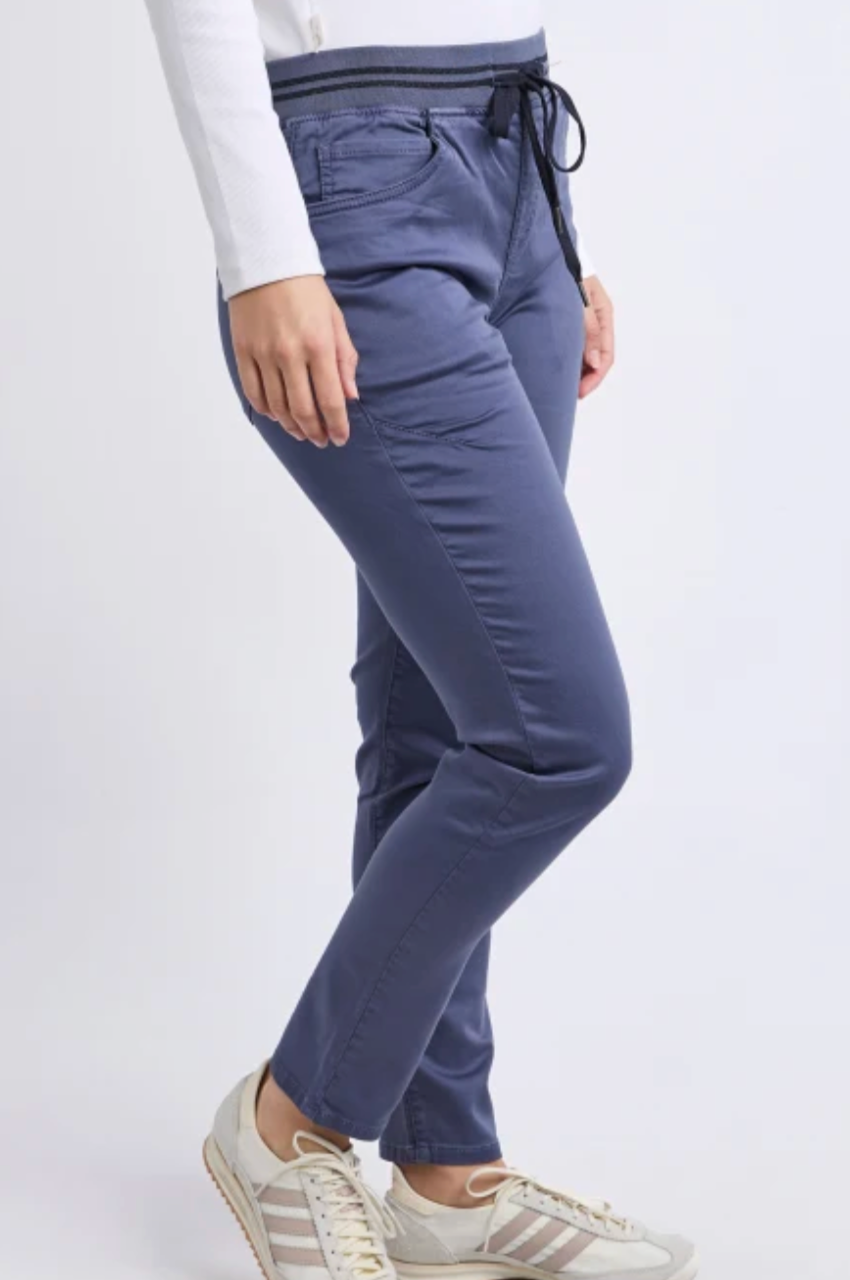 Foxwood Sylvia Jogger - Country Blue