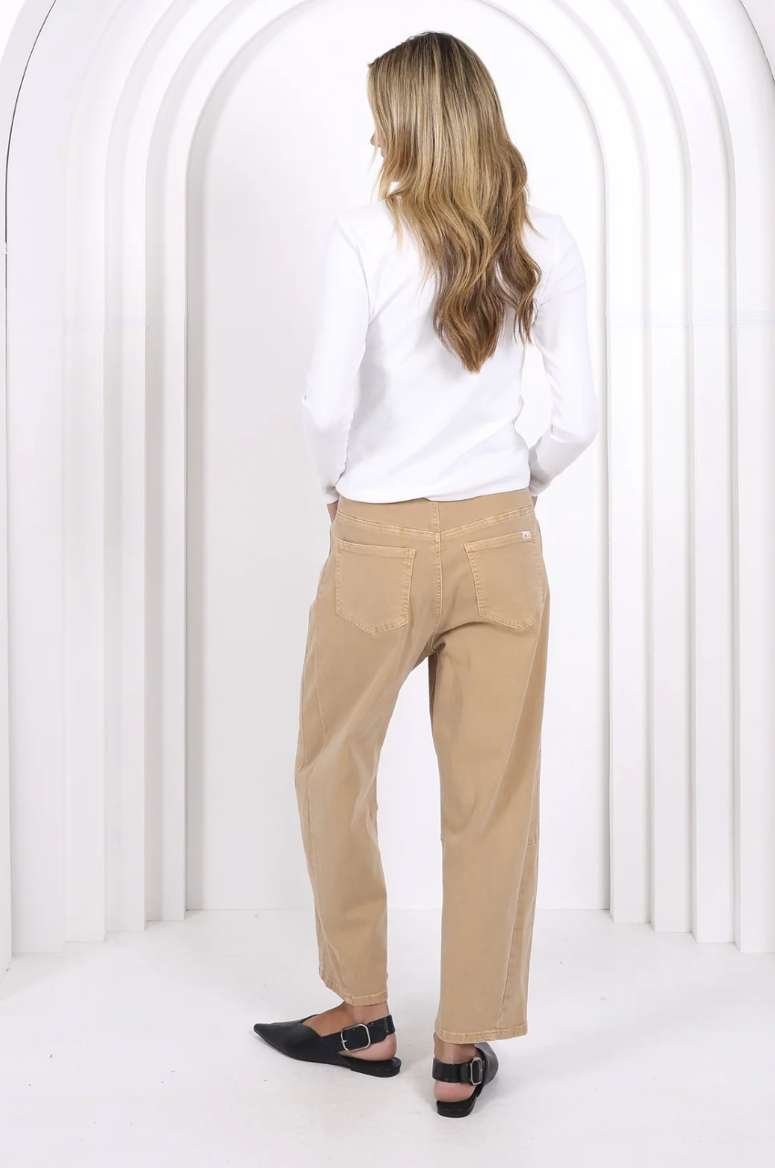 Toni Barrel Leg Jeans - Clay