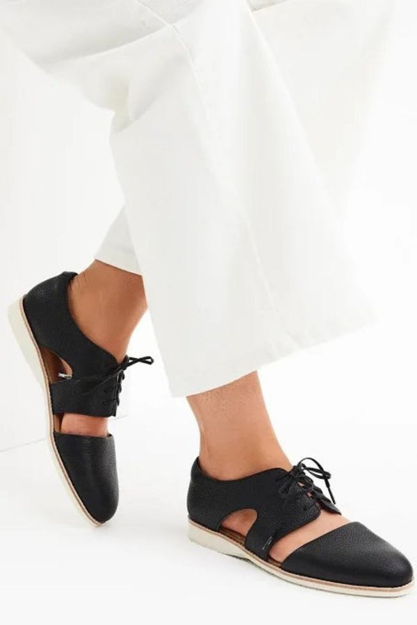 Derby Cutout - Black
