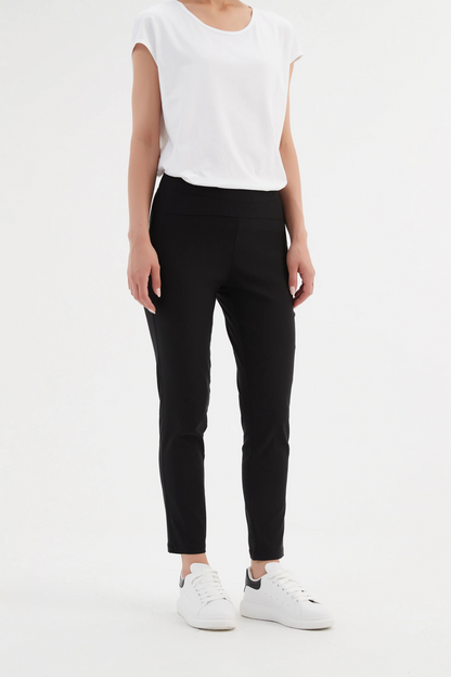 Straight Crop Pant - Black