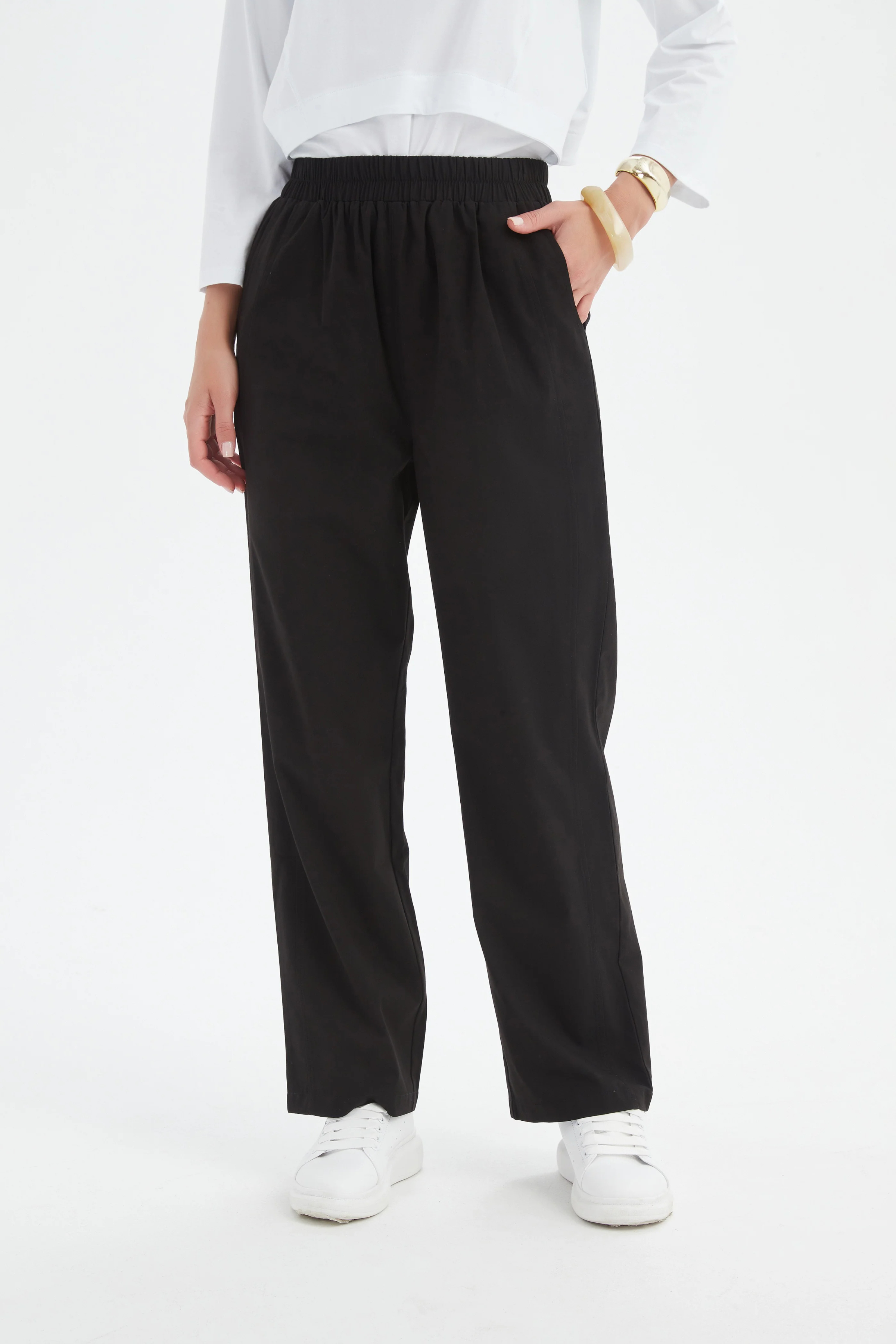 Straight Leg Easy Pant - Black
