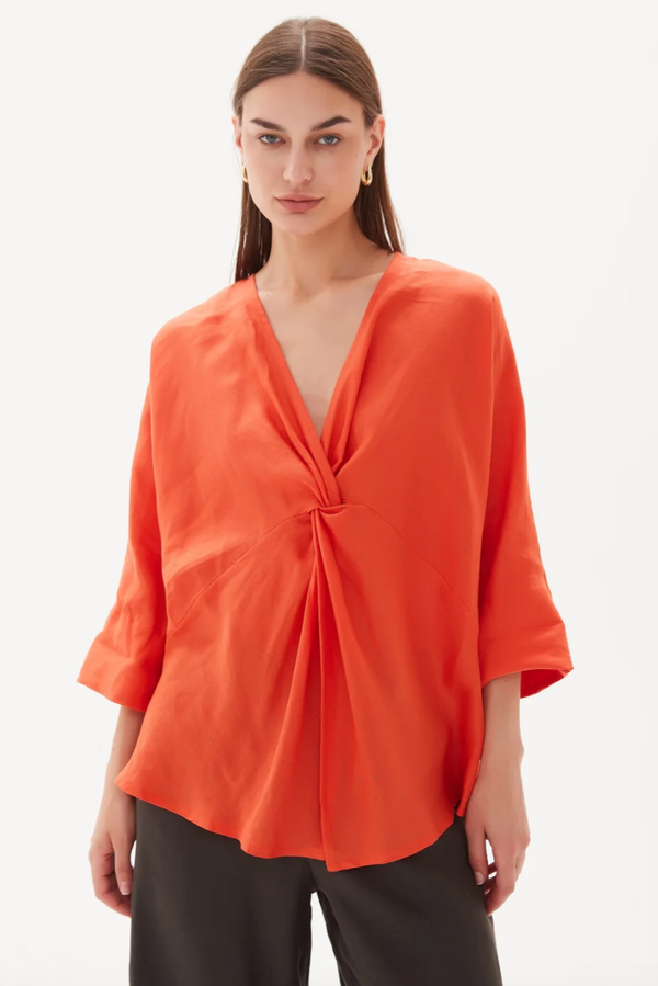 Twist Front Top