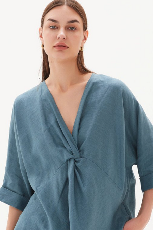 Twist Front Top