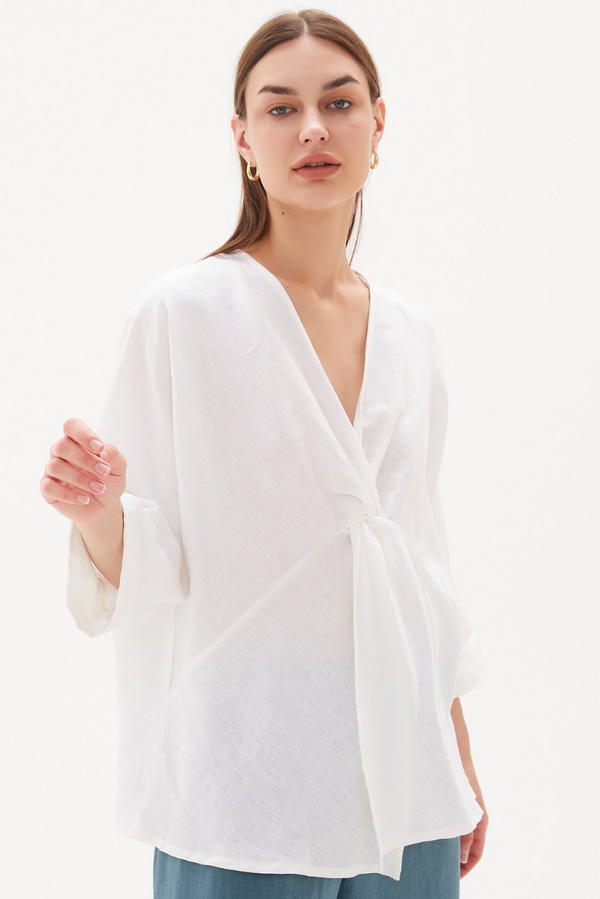 Twist Front Top