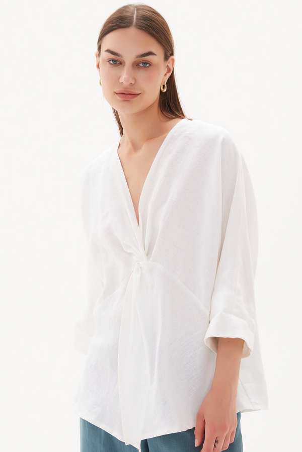 Twist Front Top