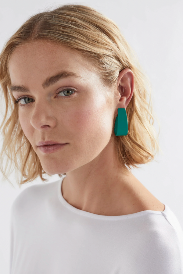 Viri Stud Earrings