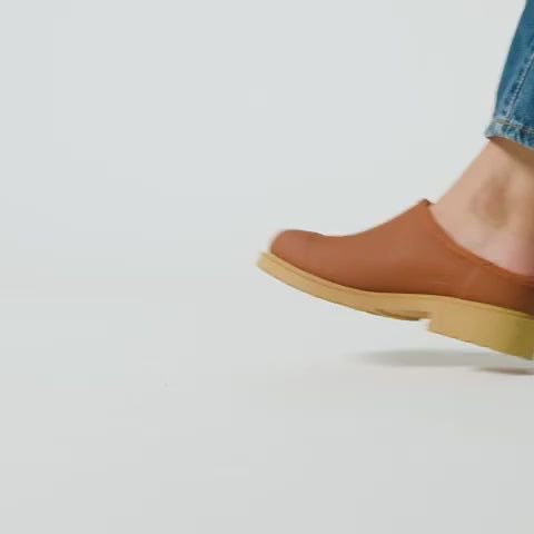 Merry People Billie Clog - Rust